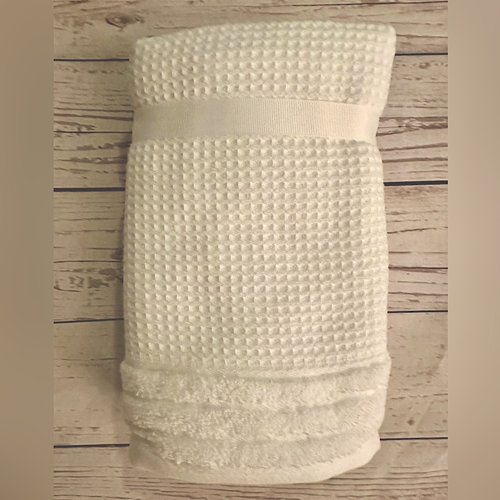 🎁9 PC Hotel Balfour Oversized Bath Towel Set- Cotton- White Waffle Texture - Picture 6 of 9